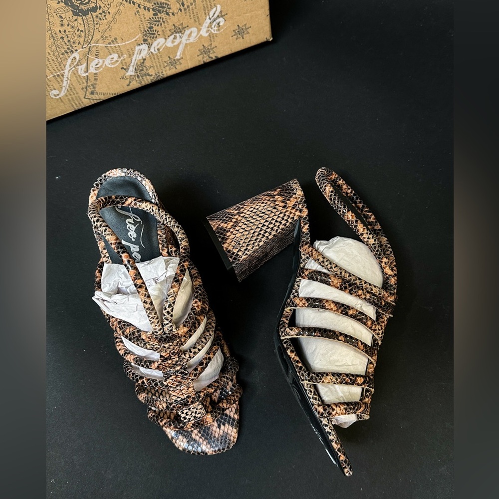 NEW Free People Colette Cinched Block Heel Strappy Snake Print Sandals size 39 - Picture 10 of 11